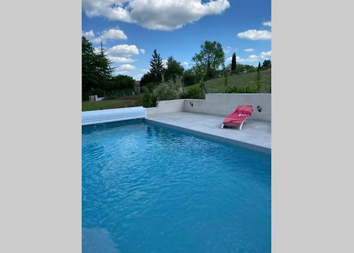 Alba. Piscine Grand Jardin Hauts De Bordeaux Villa Carignan-de-Bordeaux